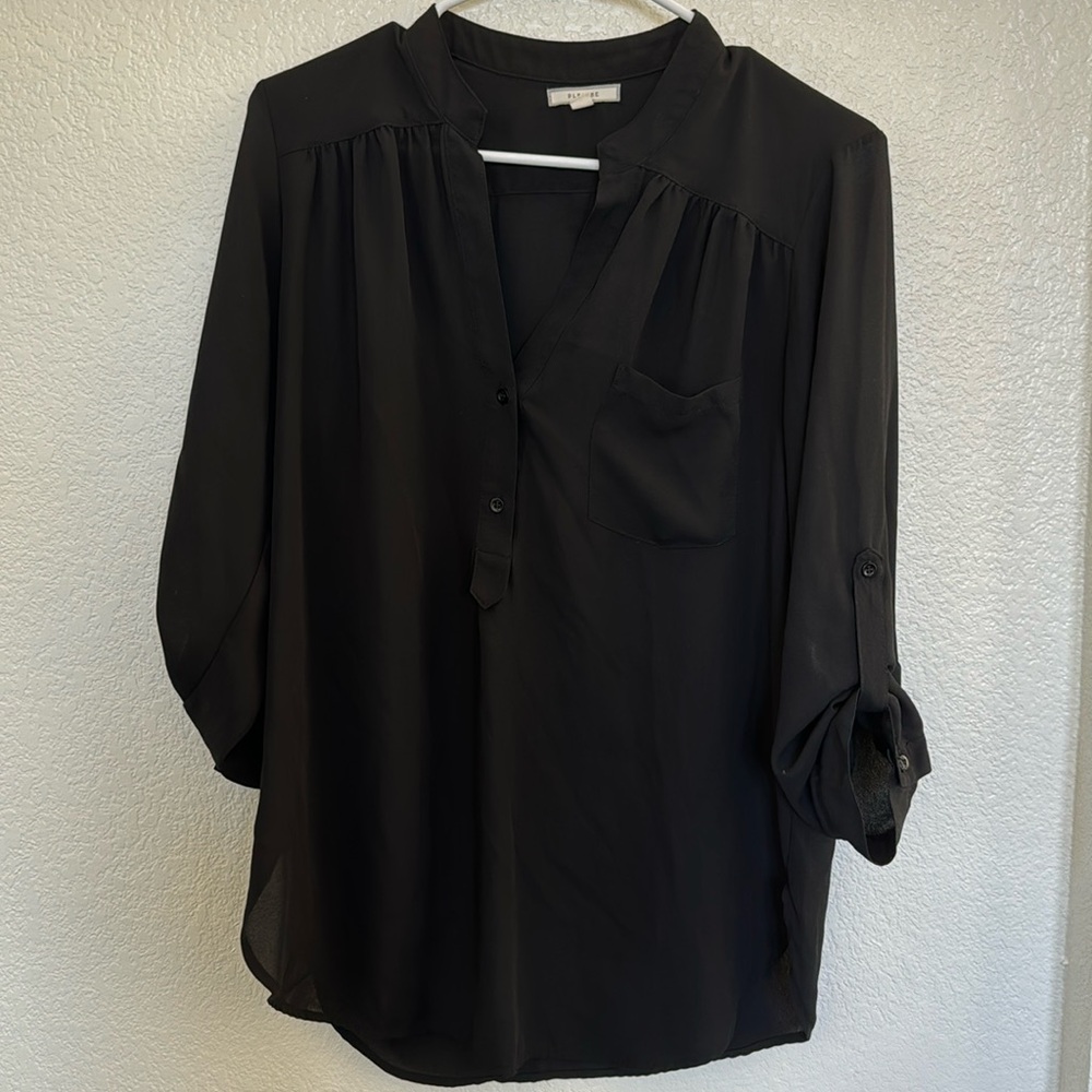 Black Flowy Small Pleione Shirt